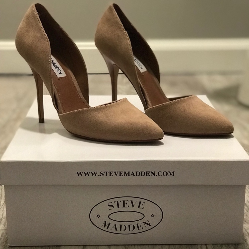 STEVE MADDEN -- Suede Classic Pump